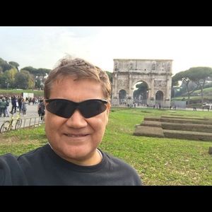 Meet your Posher, Luis